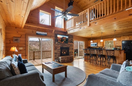 Elk Park Cabin | Quaint Log Cabin in Secluded Area