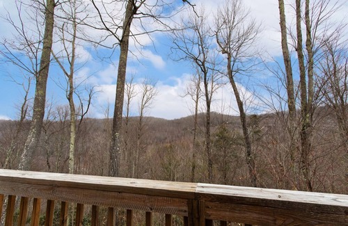 Elk Park Cabin | Quaint Log Cabin in Secluded Area