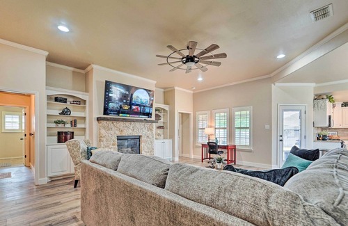 Lubbock Cottage | Quaint Lubbock Home ~ 6 Mi to TTU + Downtown!
