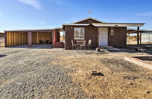 Pahrump Cabin | Quaint Pahrump Ranch: 6-Horse Barn & Fire Pit