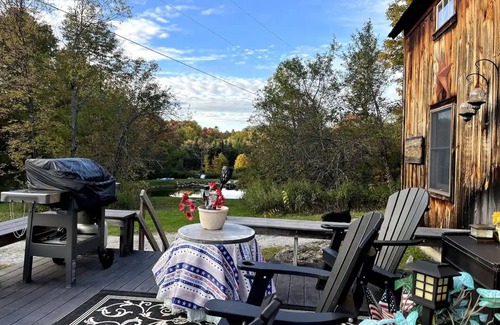 Mount Holly Cabin | Quaint, relaxing and cozy Cabin for your getaway!nn