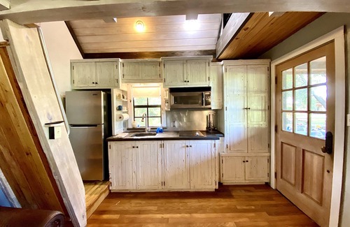 Clewiston House | Quaint rustic cabin, newly remodeled!