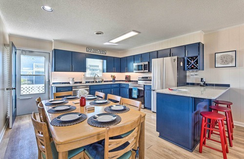 Topsail Beach House | Quaint 'Sand Dollar Sandbar' - Walk to Beach!