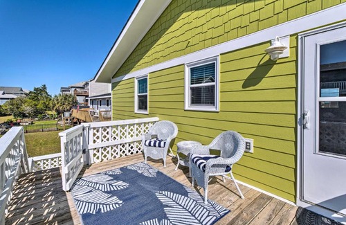 Topsail Beach House | Quaint Sand Dollar Sandbar - Walk to Beach!