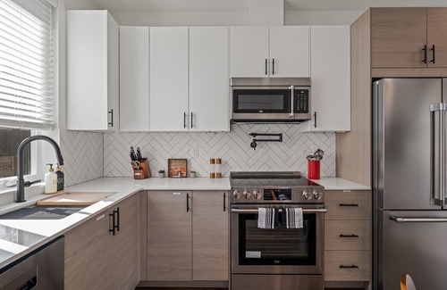 Licton Springs House | Quaint Seattle Charm: Close to Downtown