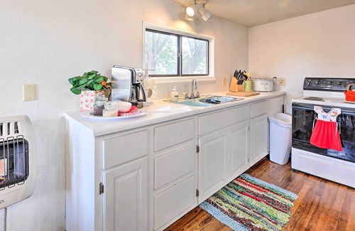 Springerville House | Quaint Springerville Home: Hike, Ski & Hunt!
