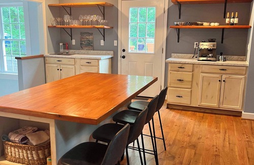 Tilghman House | Quaint Tilghman Island home