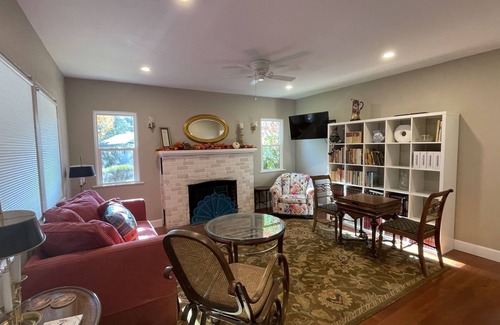 Murphys House | Quaint two bedroom residential home with wood stove