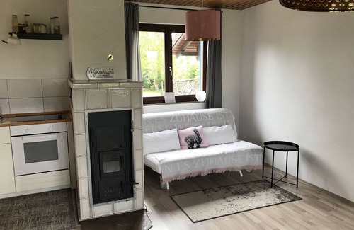 Zeitlofs House | Quaint vacation home with ponies in the Rhön biosphere reserve 🐕🐎