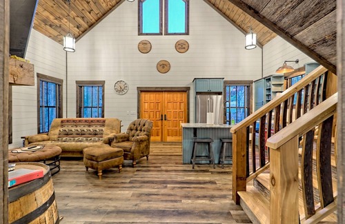 Clarkesville Cottage | Quaint Villa Near Tallulah Falls & Mtn Activities