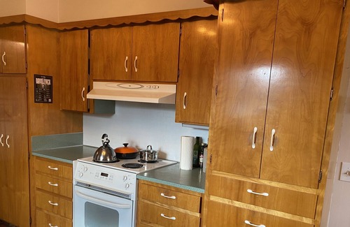 College Hill House | Quaint Vintage Home Near University