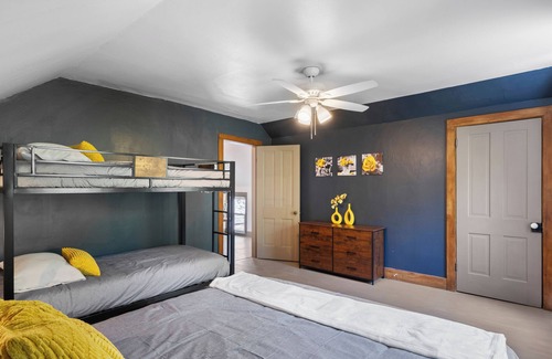 Grafton Other | Quaint wooded farmhouse in charming Grafton