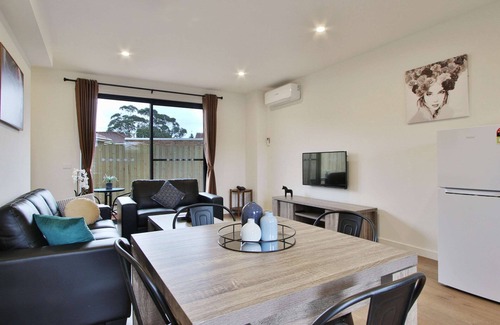 Dandenong Hotel | Quality Apartments Dandenong