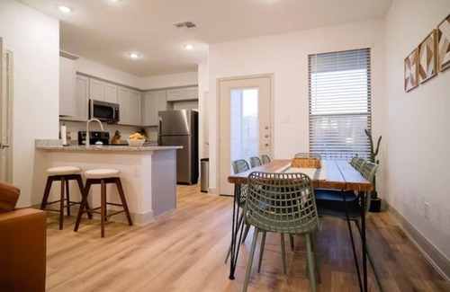 Southside House | Quality furnished home existing to serve our guest