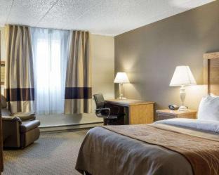 Bismarck Hotel | Quality Inn Bismarck I-94
