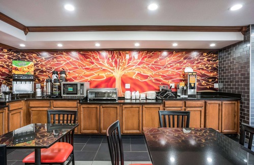 Southwest Area Hotel | Quality Inn Cedar Rapids South