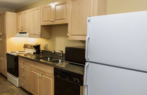 Franklin Hotel | Quality Inn Franklin I-65