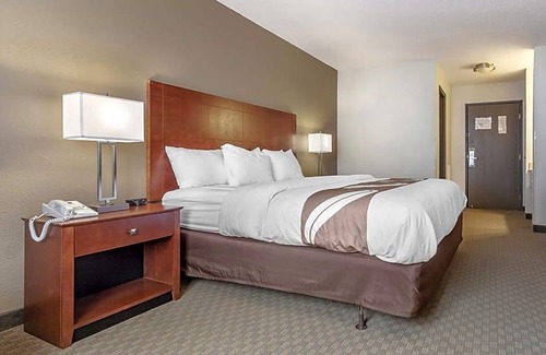 Hays Hotel | Quality Inn Hays I-70