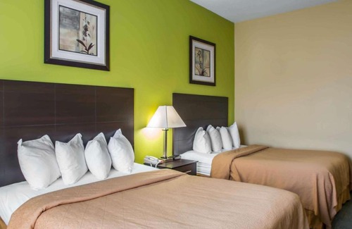Litchfield Hotel | Quality Inn Litchfield Route 66