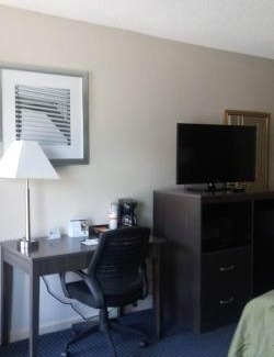Northwest Hotel | Quality Inn Little Creek