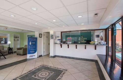 Northwest Hotel | Quality Inn Little Creek