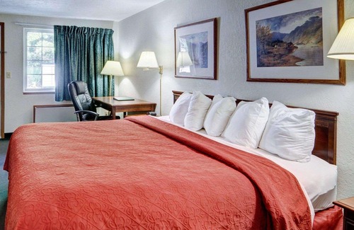 Fayetteville Hotel | Quality Inn New River Gorge