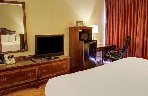 Mosby Hotel | Quality Inn North