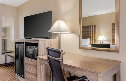 Paris Hotel | Quality Inn Paris