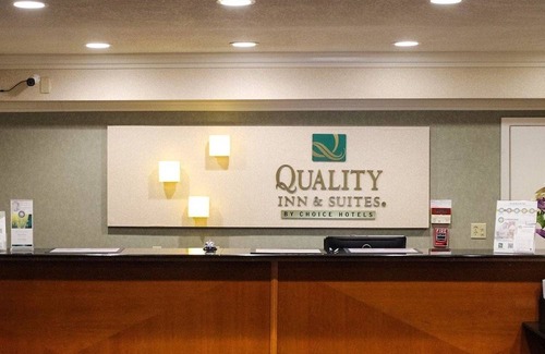 Mira Costa Hotel | Quality Inn & Suites Oceanside near Camp Pendleton