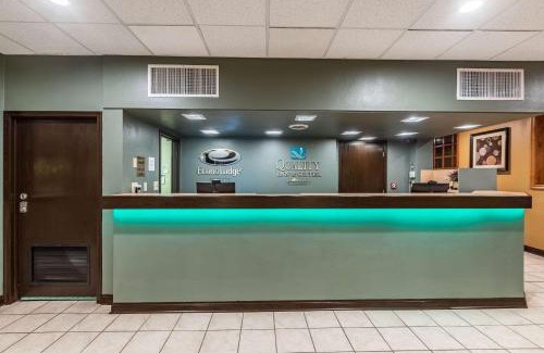 Albert Lea Hotel | Quality Inn & Suites Albert Lea