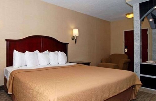 Trevose Hotel | Quality Inn & Suites Bensalem