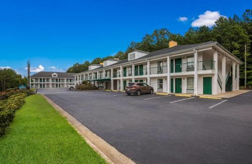 Greensboro Hotel | Quality Inn & Suites Greensboro near Lake Oconee