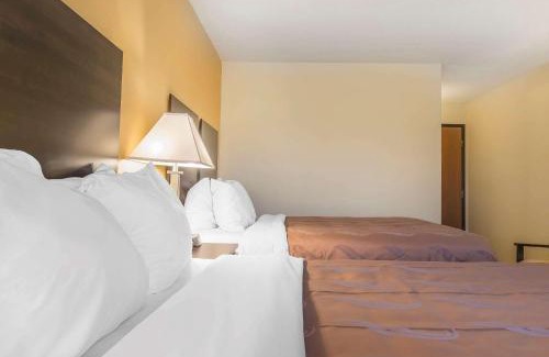 Bairdford Hotel | Quality Inn & Suites Pittsburgh Harmarville