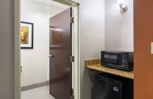 Warsaw Hotel | Quality Inn Warsaw near Rappahannock River