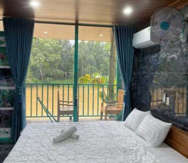 Kroun Hotel | Quang Minh Riverview Resort