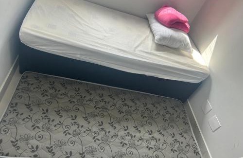 Itapegica House | Quarto Apt AirPort GRU Congonhas Cumbica Poupatempo Shopping Internacional SP A Melhor localização perto da grande São Paulo