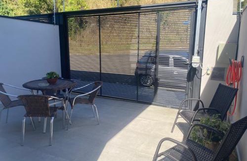Jaguariuna Bed & Breakfast | Quarto com Varanda e Vista para a Mata