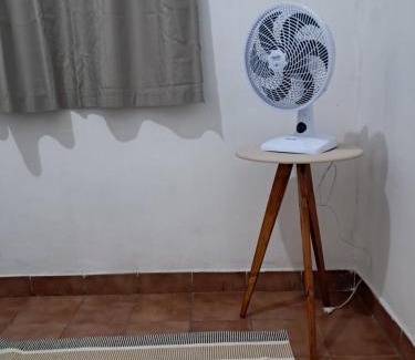 Duque de Caxias House | Quarto econômico 25 de agosto