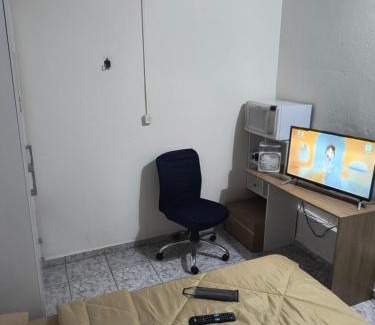 Chacaras Primavera House | Quarto individual privado mobiliado
