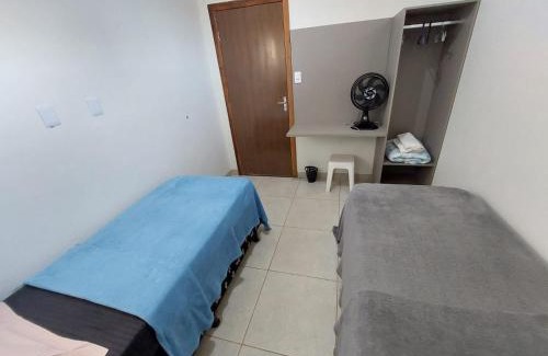 Village House | Quarto Solteiros Amigos - Queen's Hotel