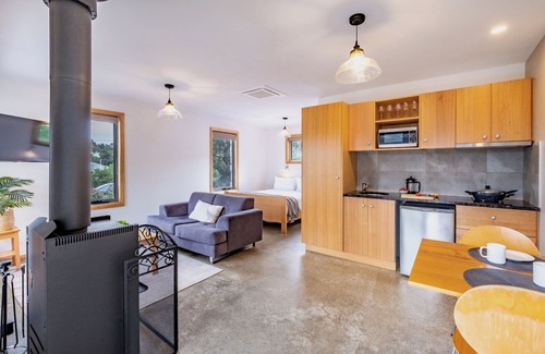 Coles Bay Apartment | Quartz (FS7) - Freycinet Holiday Houses