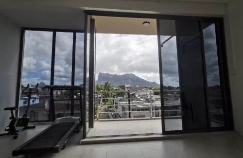 Trianon Apartment | Quatre bornes Rooms COLIVING