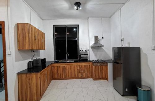 Trianon Apartment | Quatre bornes Rooms COLIVING