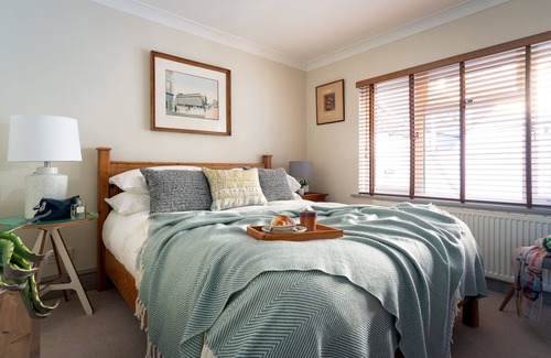 Topsham House | Quay House - Waterside, eclectic style, parking
