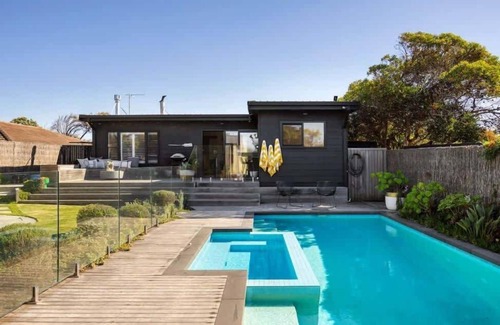 Blairgowrie House | *Quay*-Walk to beach, Gas Heated Pool, Spa, Tramp