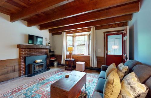 West Hartford Apartment | Quechee Hollow 2C