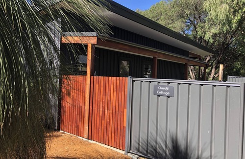 Dunsborough Cottage | Quedji Cottage - Beautiful 2 bed private cottage 3 min walk to Dunsborough town.