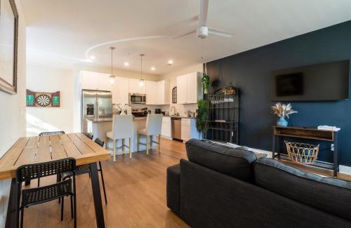 Wilmington Apartment | Queen Bedtropicalbeachdt Wilmingtonfreewifi
