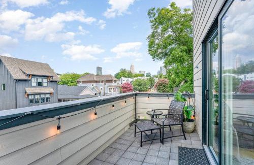 Third Ward House | Queen City's Den Uptown