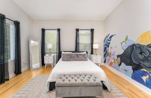 Third Ward House | Queen City's Den Uptown